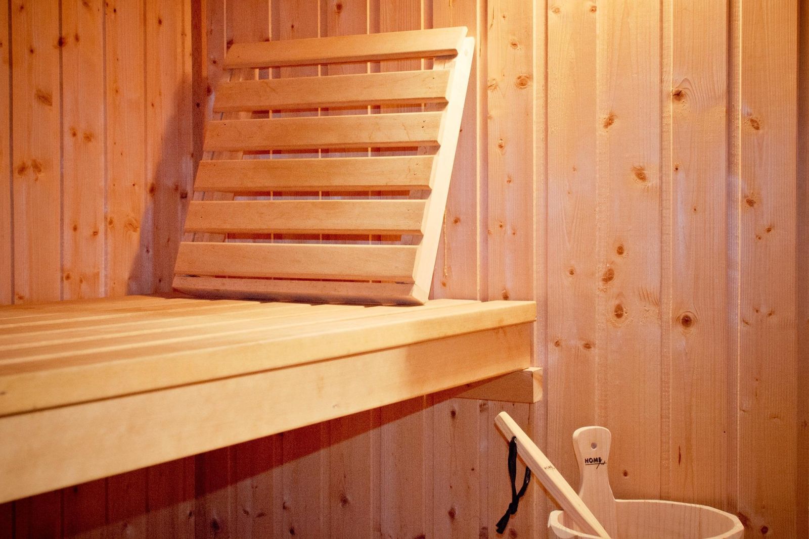sauna-1405973_1920.jpg